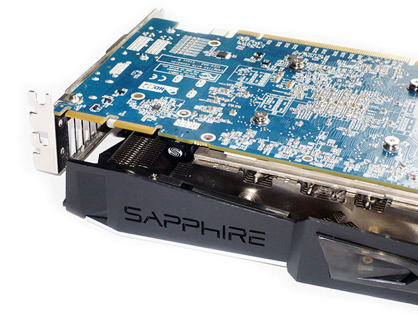 Sapphire HD 7970 Vapor-X GHz Edition - złącza CrossFire i przycisk zmiany Biosu