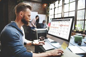 Elektroniczna lista obecności w pracy poznaj jej zalety