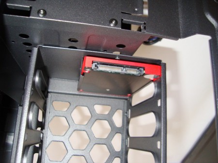 obudowa Antec One montaż dysku SSD