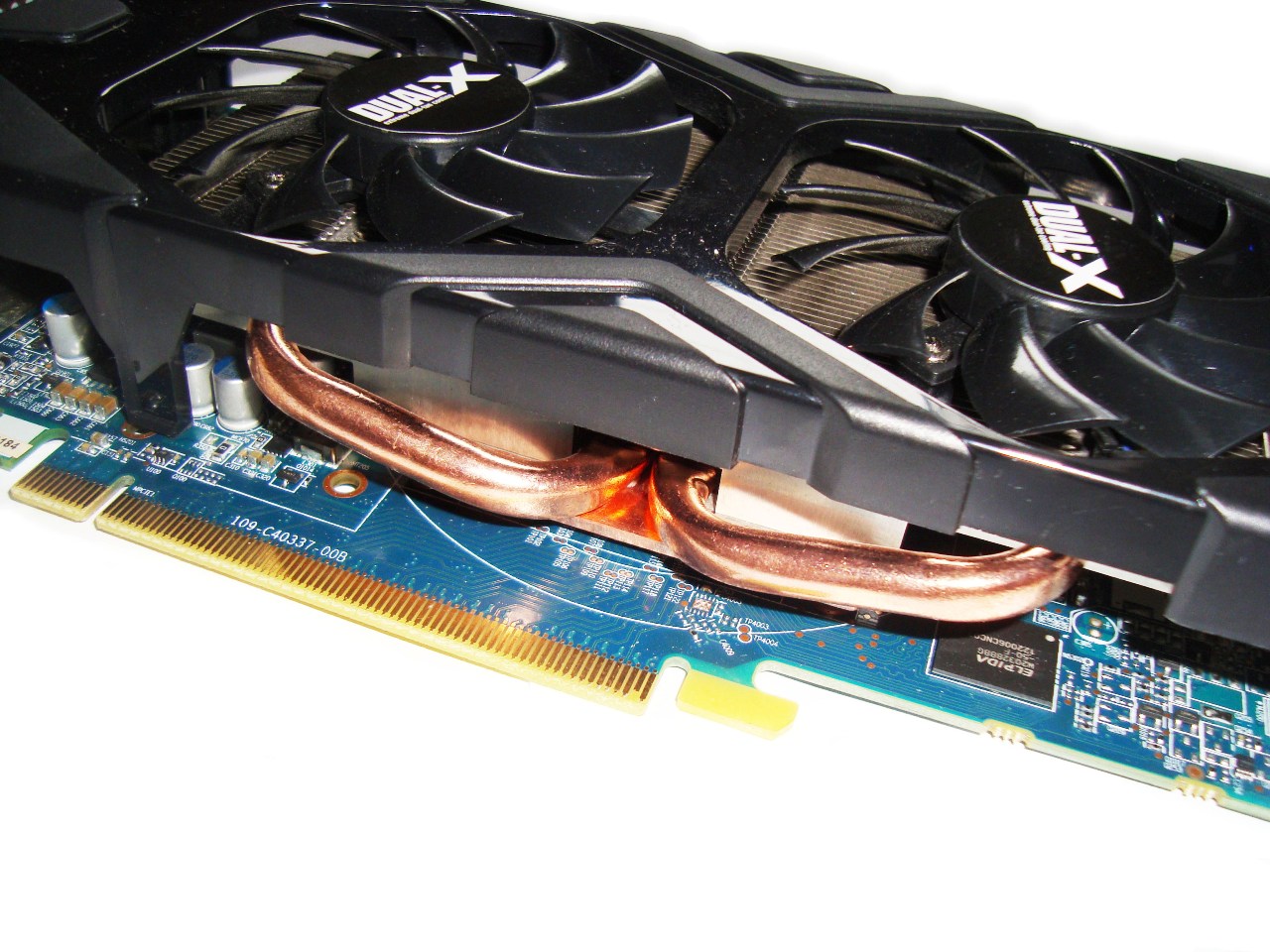 Sapphire Radeon HD 7850 DUAL-X - heat pipe