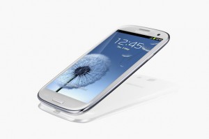 samsung galaxy s iii 1 300x199 Samsung GALAXY S III telefon kochany przez miliony