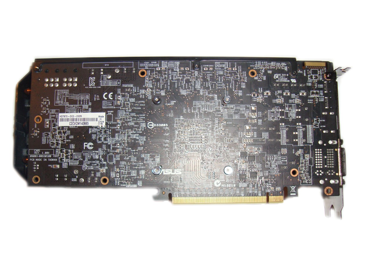 ASUS HD 7870 DirectCUII TOP 2GB DDR5 laminat