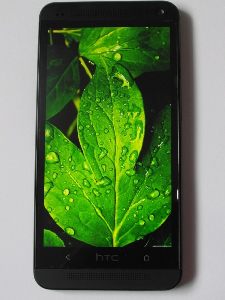 HTC One ekran