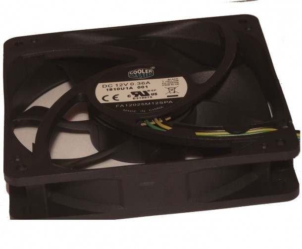 Cooler Master Blade Master tył 610x503 Cooler Master Blade Master tył