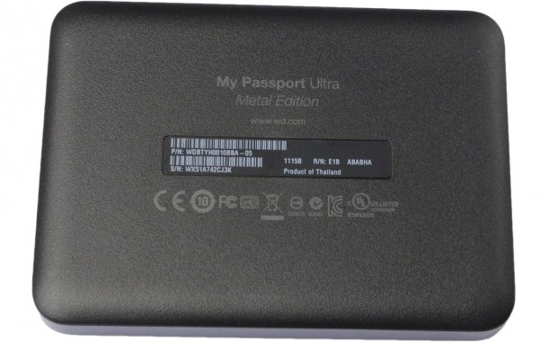 WD My Passport Ultra Metal Edition spód