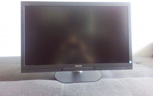 Philips 272P4QPJKEB front