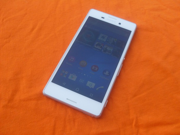 sony xperia m4 auqa front