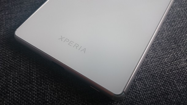 sony xperia z3+ doł tylnej klapki