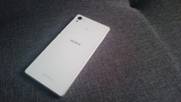 sony xperia z3+ plecy smartfona