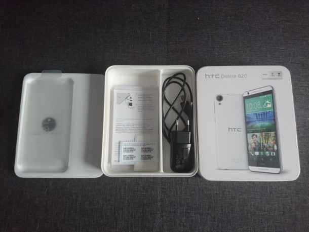 htc desire 820 - wyposażenie smartfona