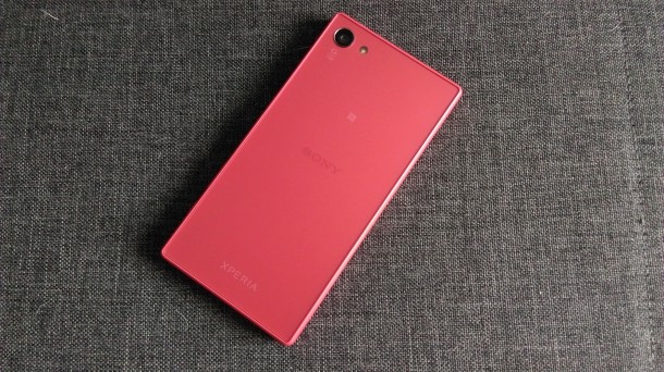 sony xperia z5 compact plecki smartfona