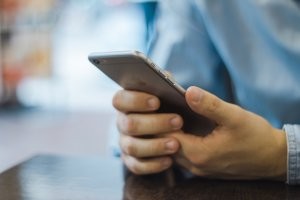 przenoszenie numeru 300x200 Przenosisz numer? Sprawdź jaki możesz mieć telefon!