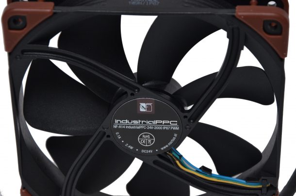 Noctua NF A14 industrialPPC 24V 2000rpm wygląd 3 610x404 Noctua NF A14 industrialPPC 24V 2000rpm wygląd 3