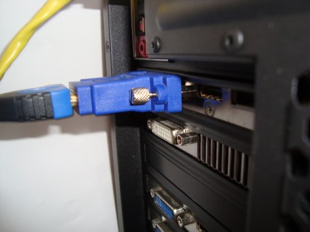 Antec One podłączenie HDMI