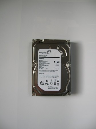 front ST3000DM001 hdd seagate